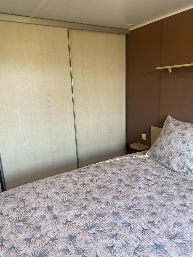 Hotel Le Bonheur Est Dans Le Pre. Le Tréport Esterno foto